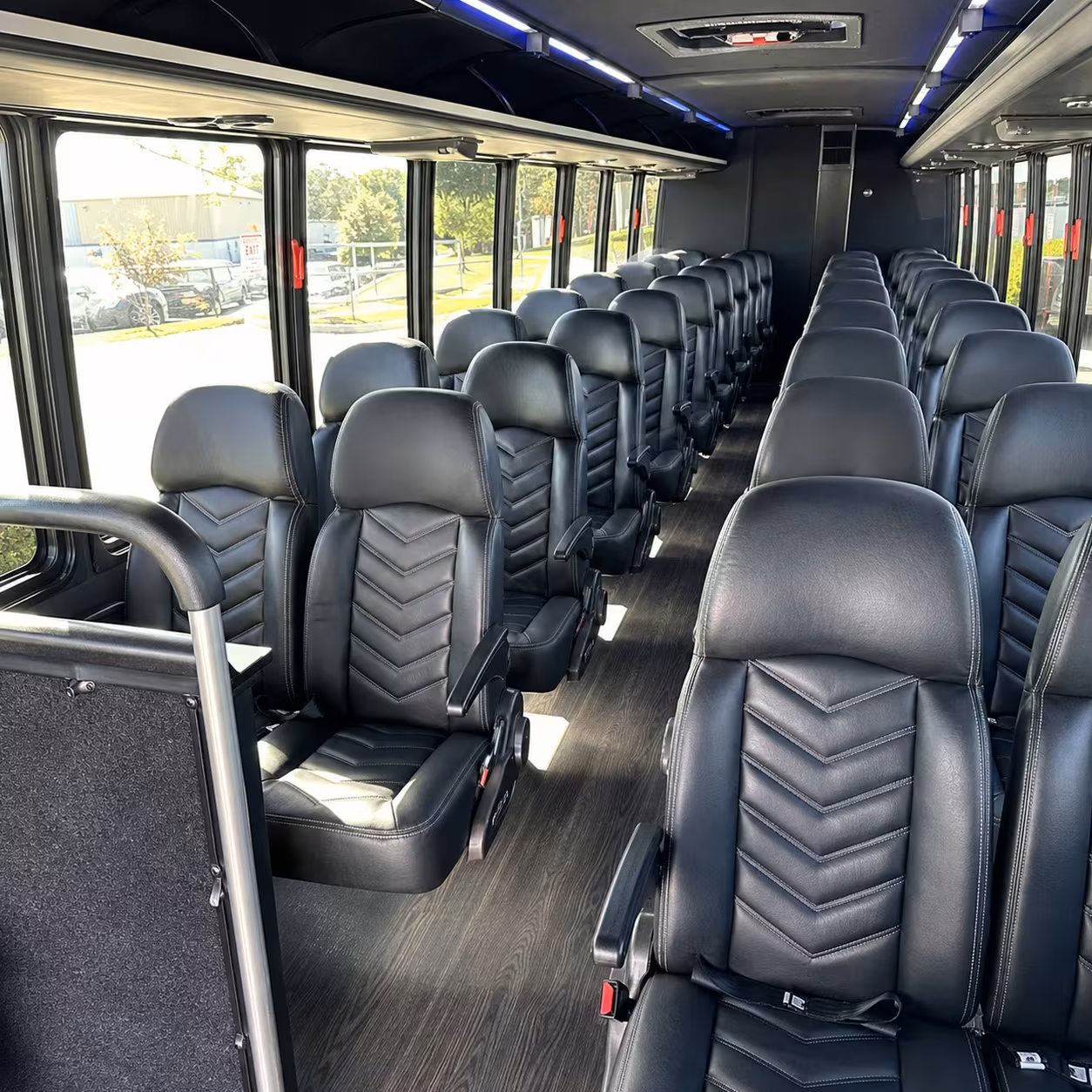 bellingham 25 passenger minibus rental