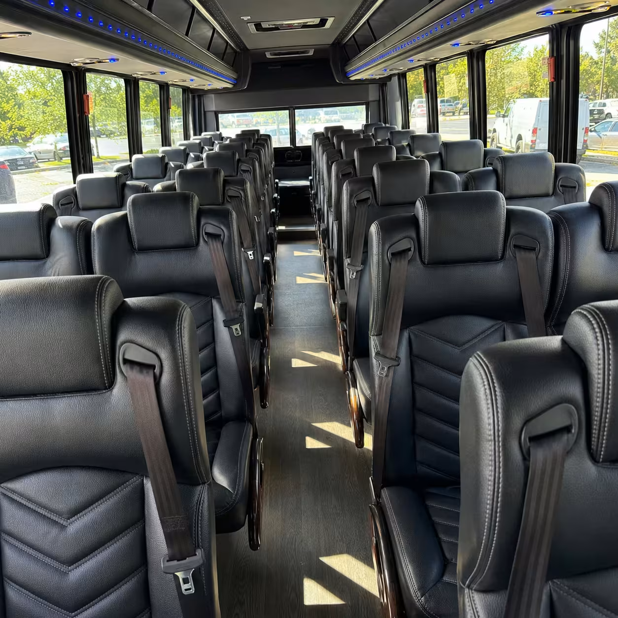 bellingham 28 passenger minibus rental