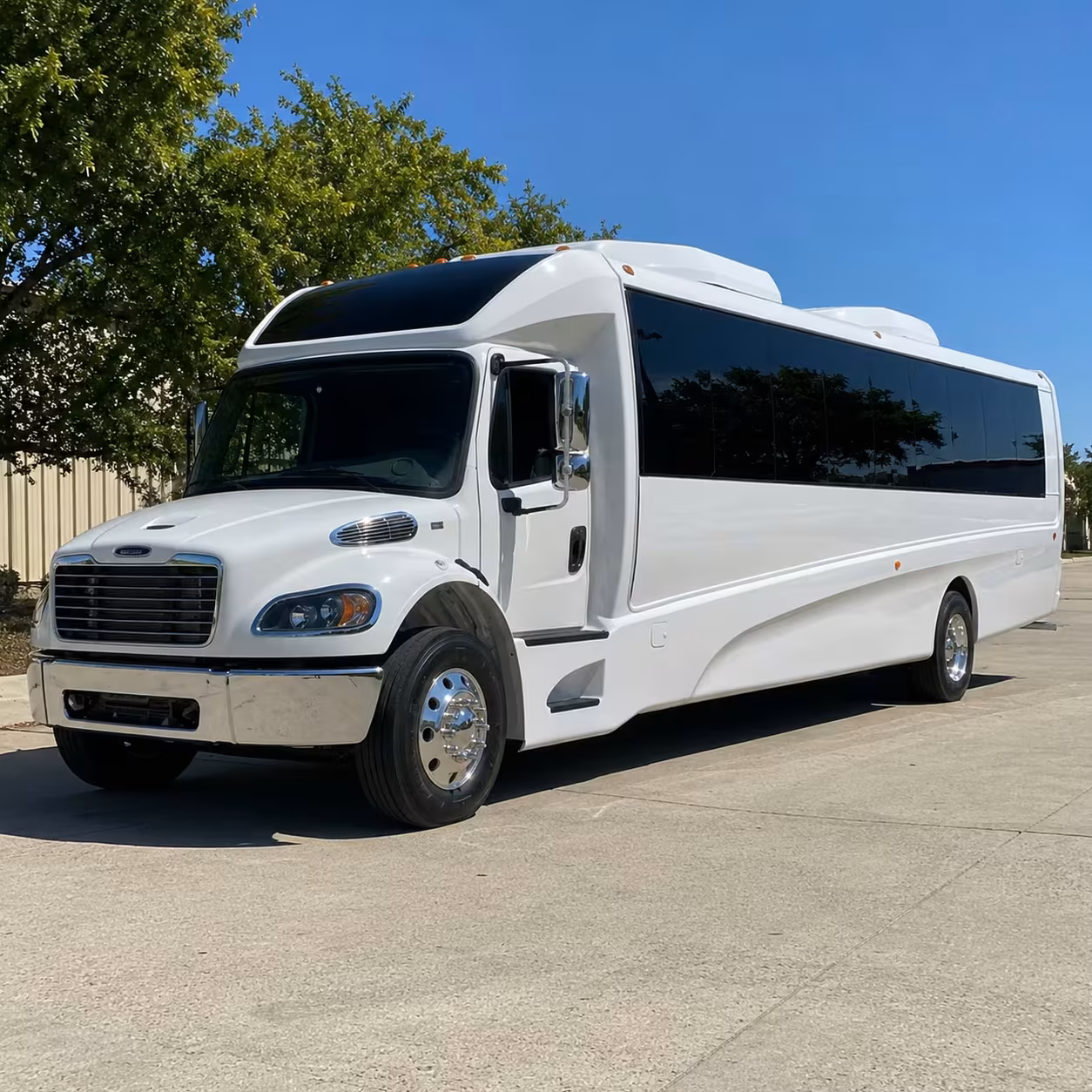 bellingham 30 passenger minibus rental