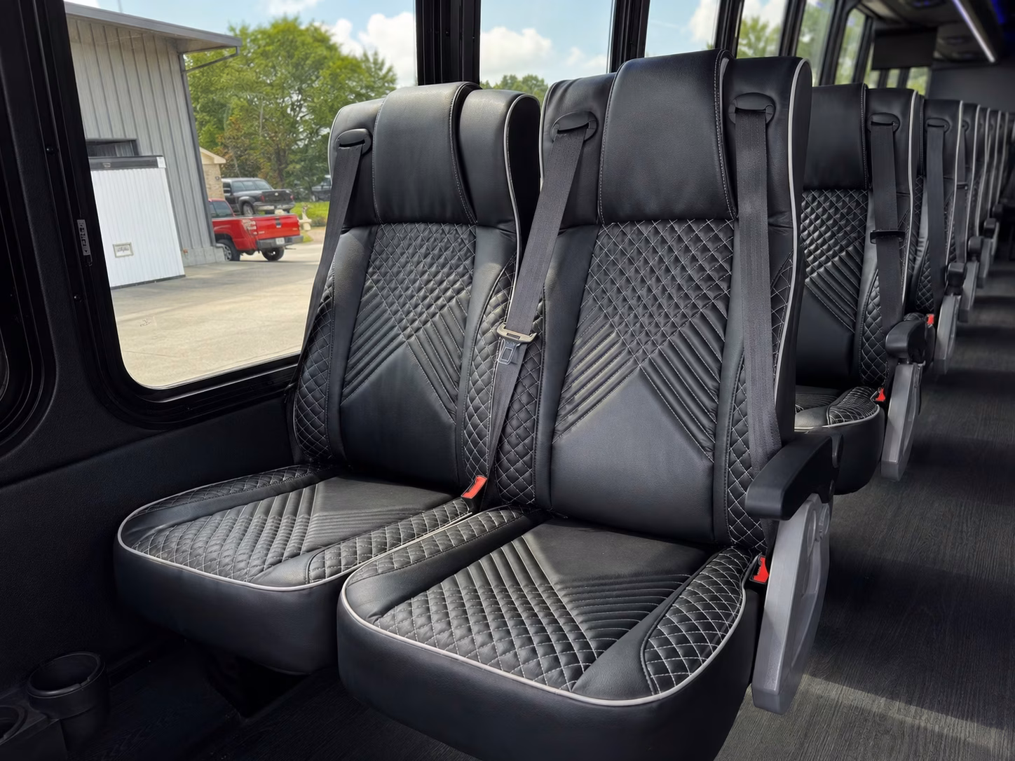 bellingham prom charter buses for large groups and full grades